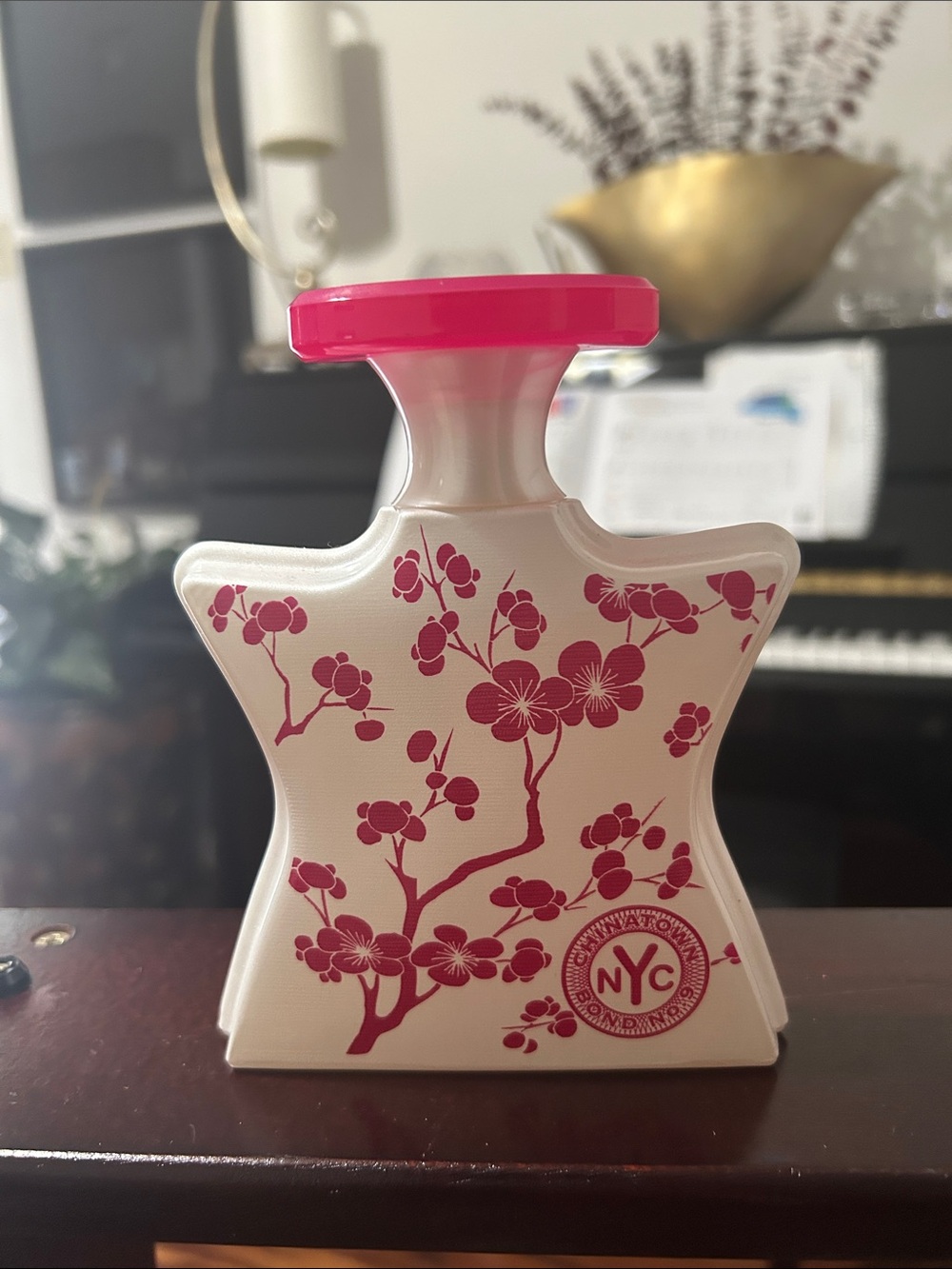 Chinatown Bond No. 9